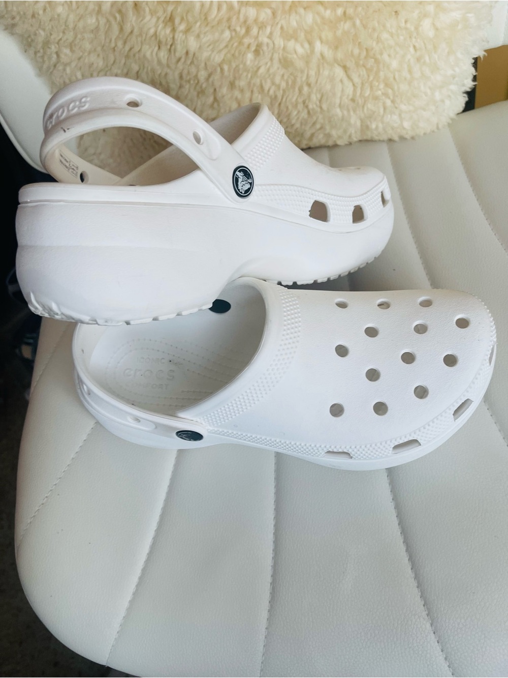 CROCS Classic Clog Platform in White